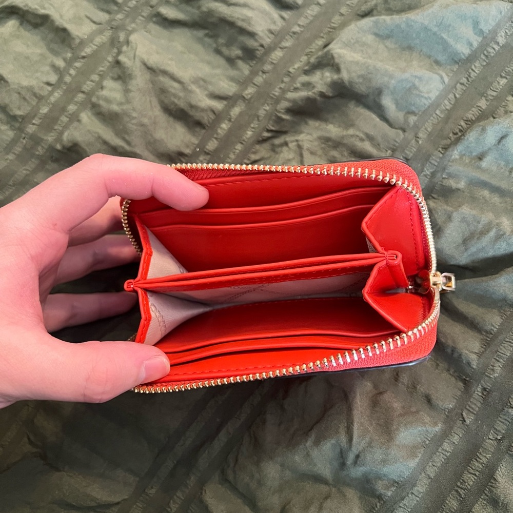Michael Kors Small Wallet - Picture 4 of 5